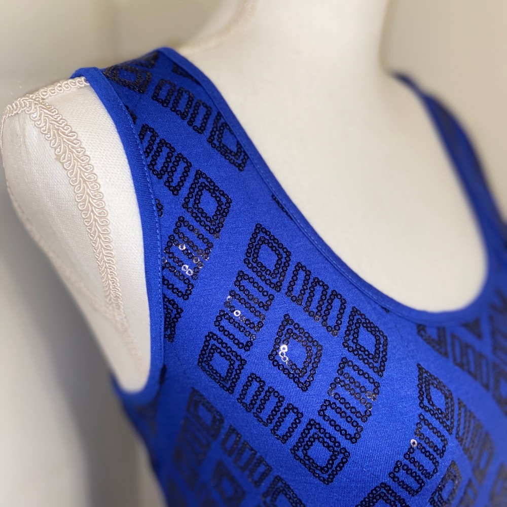 Blue Ruby Rd. Top - Picture 2 of 4